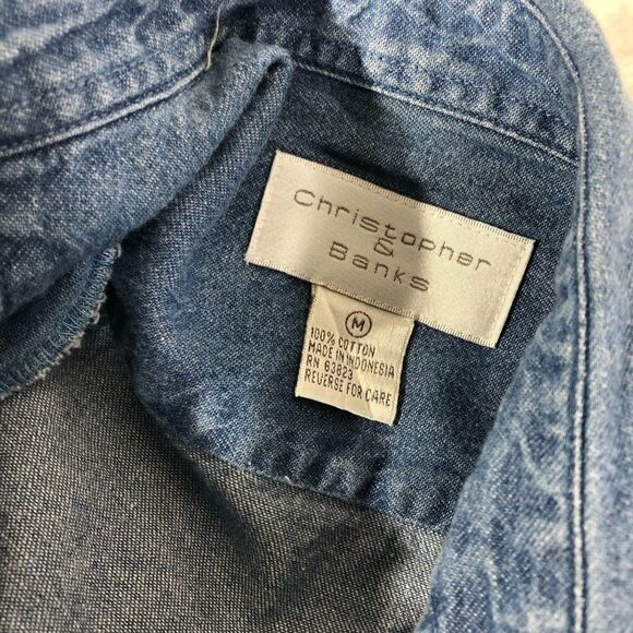 Chambray long sleeve shirt button up appliqué EUC cottagecore granny core farm - Picture 16 of 16